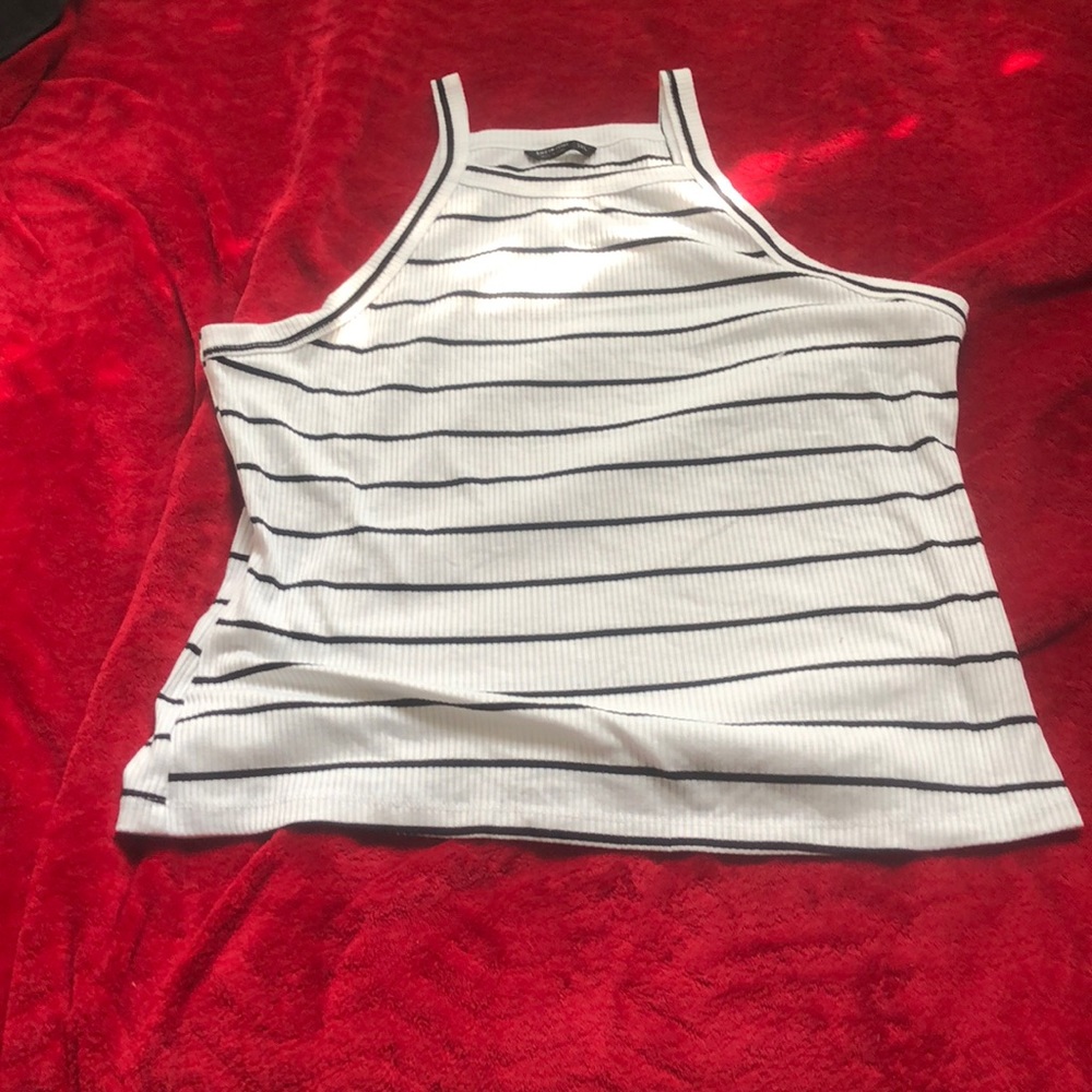 White and black stripped crop top